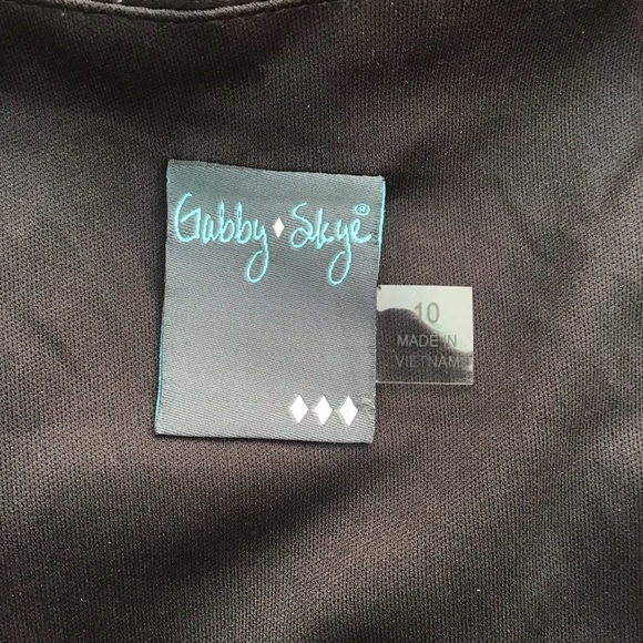 Gabby & Skye flower dress size 10. ( Box W ) - Picture 4 of 4